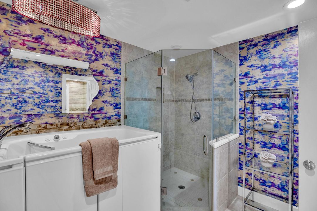 En Venta: $1,250,000 (3 camas, 2 baños, 2603 Pies cuadrados)