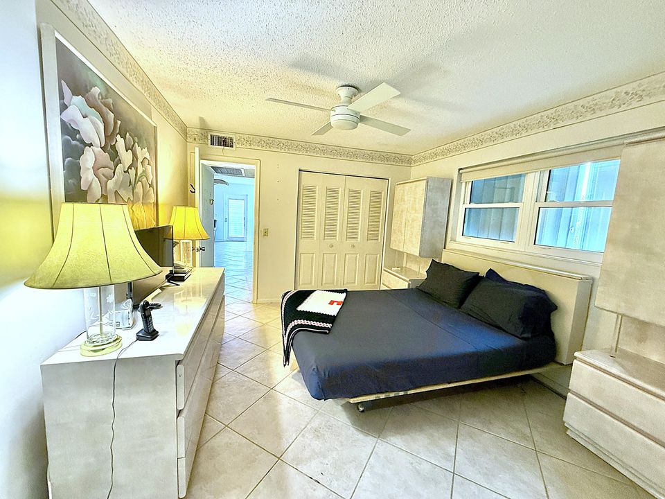 For Sale: $130,000 (2 beds, 1 baths, 820 Square Feet)