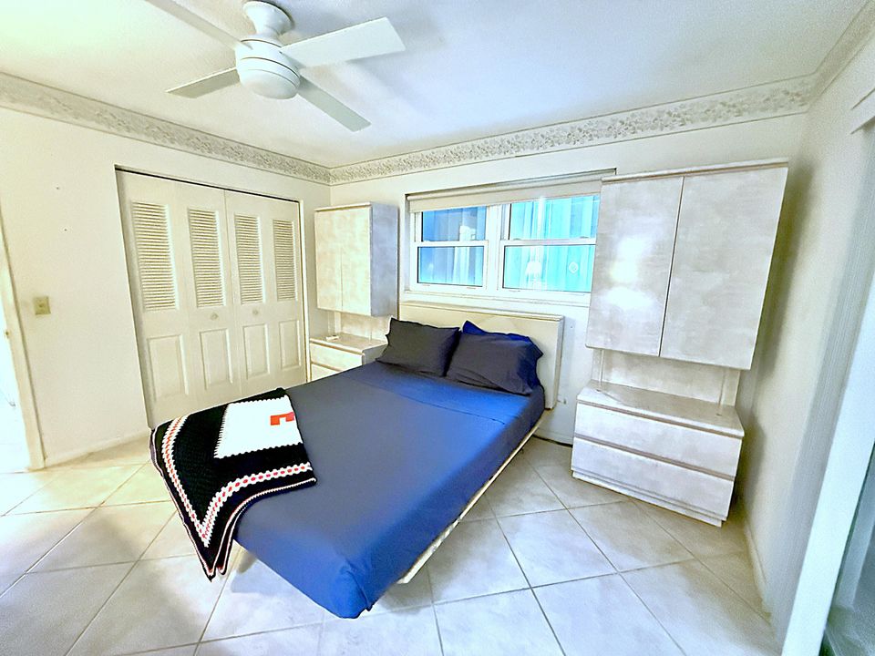 For Sale: $130,000 (2 beds, 1 baths, 820 Square Feet)