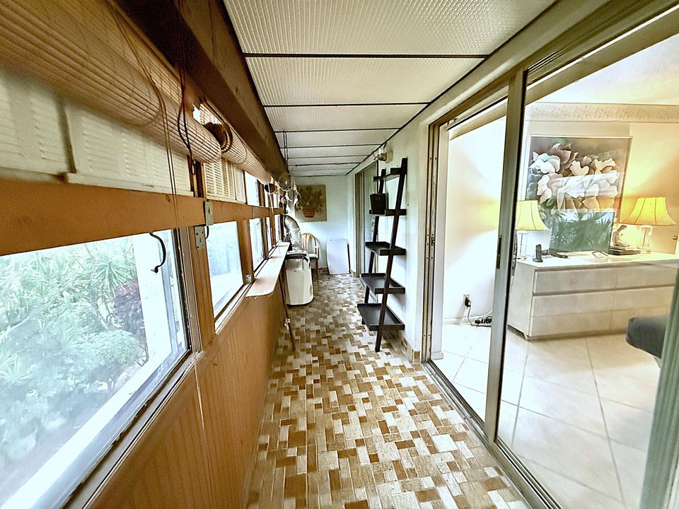 For Sale: $130,000 (2 beds, 1 baths, 820 Square Feet)