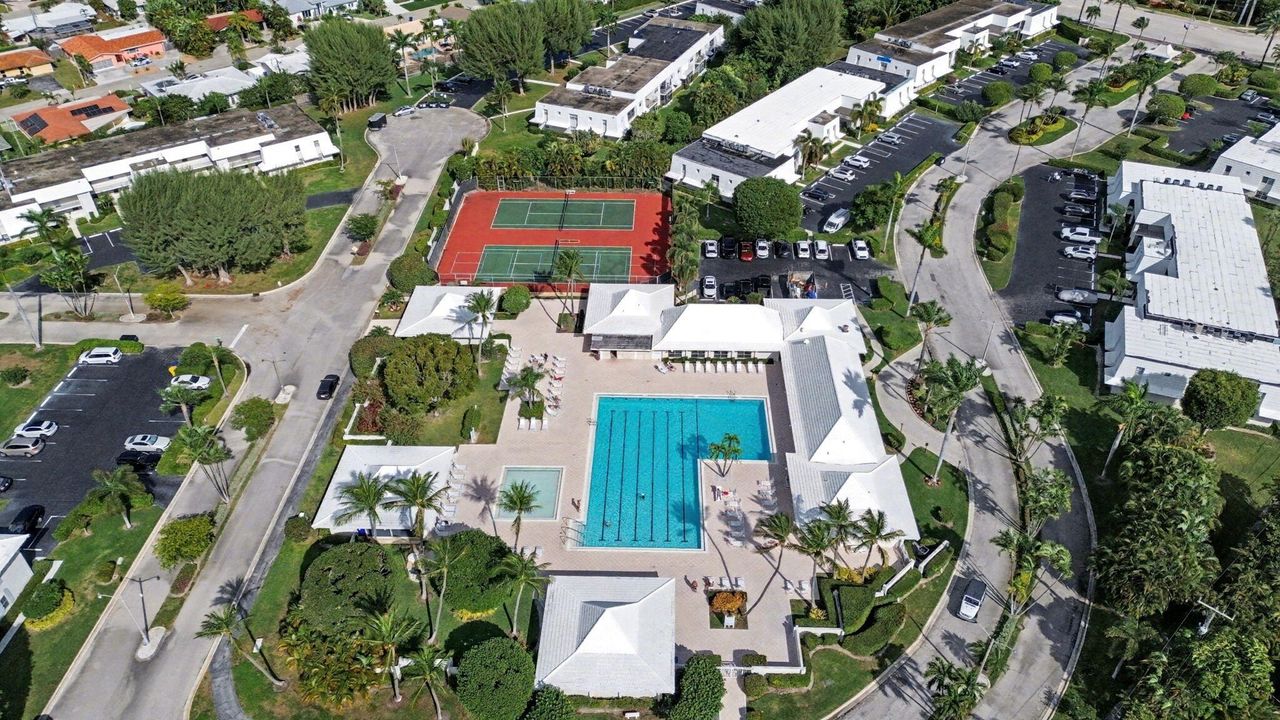 En Venta: $299,000 (2 camas, 2 baños, 1196 Pies cuadrados)