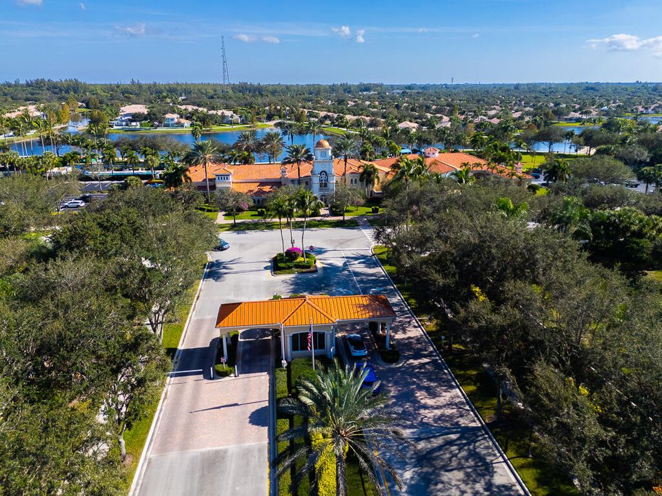 For Sale: $494,500 (2 beds, 2 baths, 1526 Square Feet)