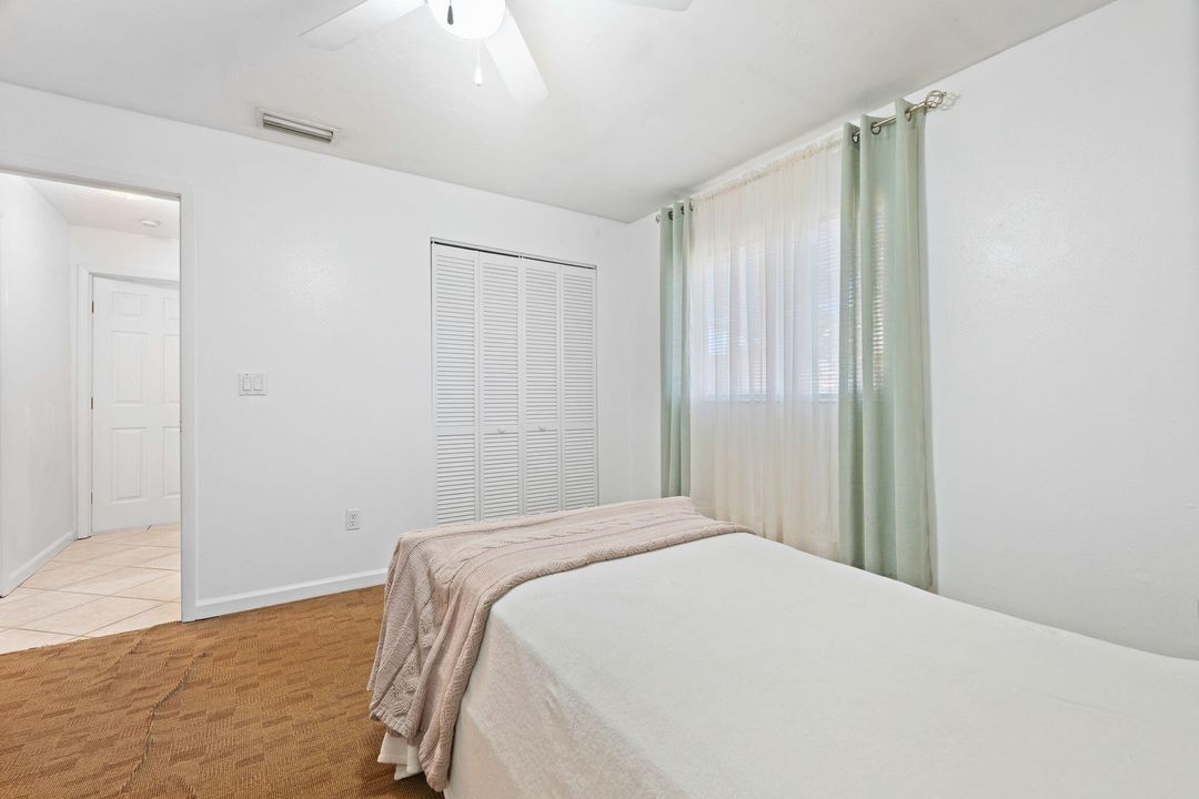 For Sale: $750,000 (5 beds, 3 baths, 2692 Square Feet)