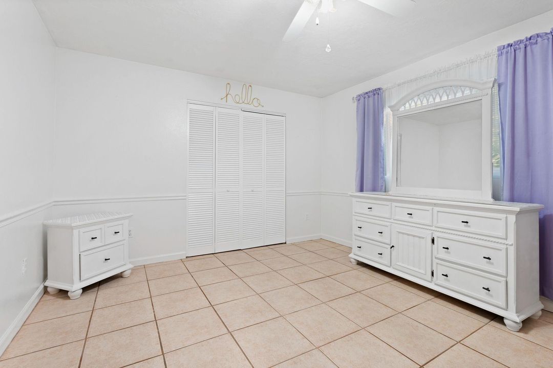 For Sale: $750,000 (5 beds, 3 baths, 2692 Square Feet)