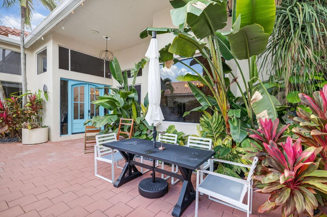 En Venta: $1,150,000 (4 camas, 3 baños, 2956 Pies cuadrados)