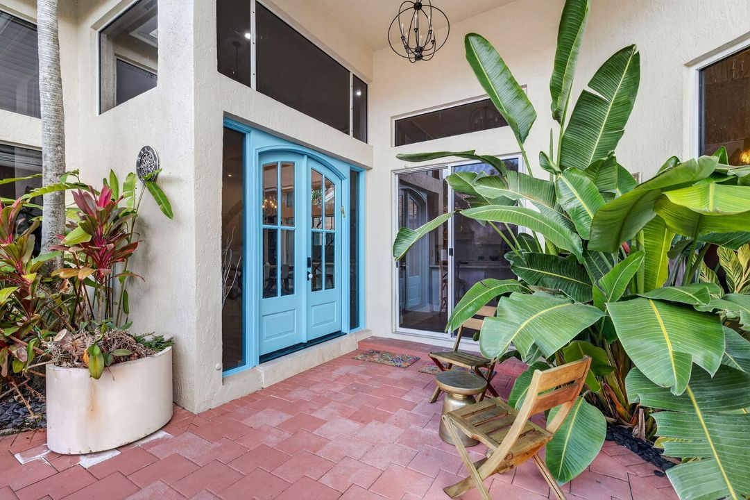 En Venta: $1,150,000 (4 camas, 3 baños, 2956 Pies cuadrados)