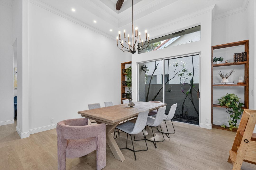 En Venta: $1,150,000 (4 camas, 3 baños, 2956 Pies cuadrados)