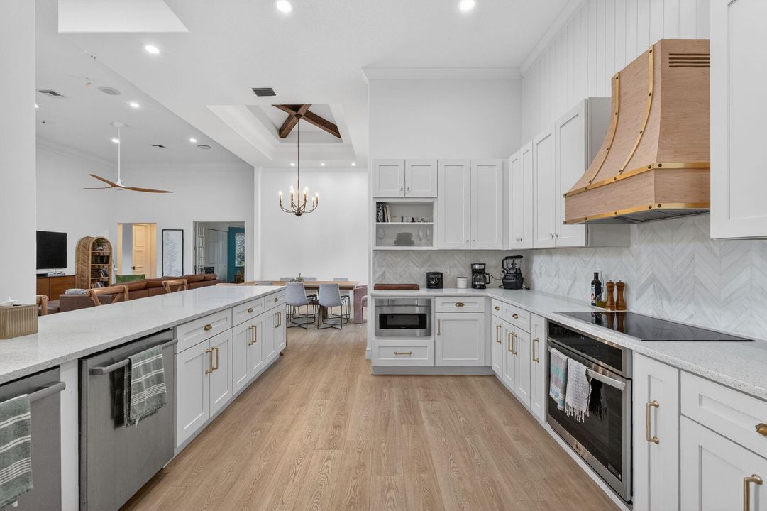 En Venta: $1,150,000 (4 camas, 3 baños, 2956 Pies cuadrados)