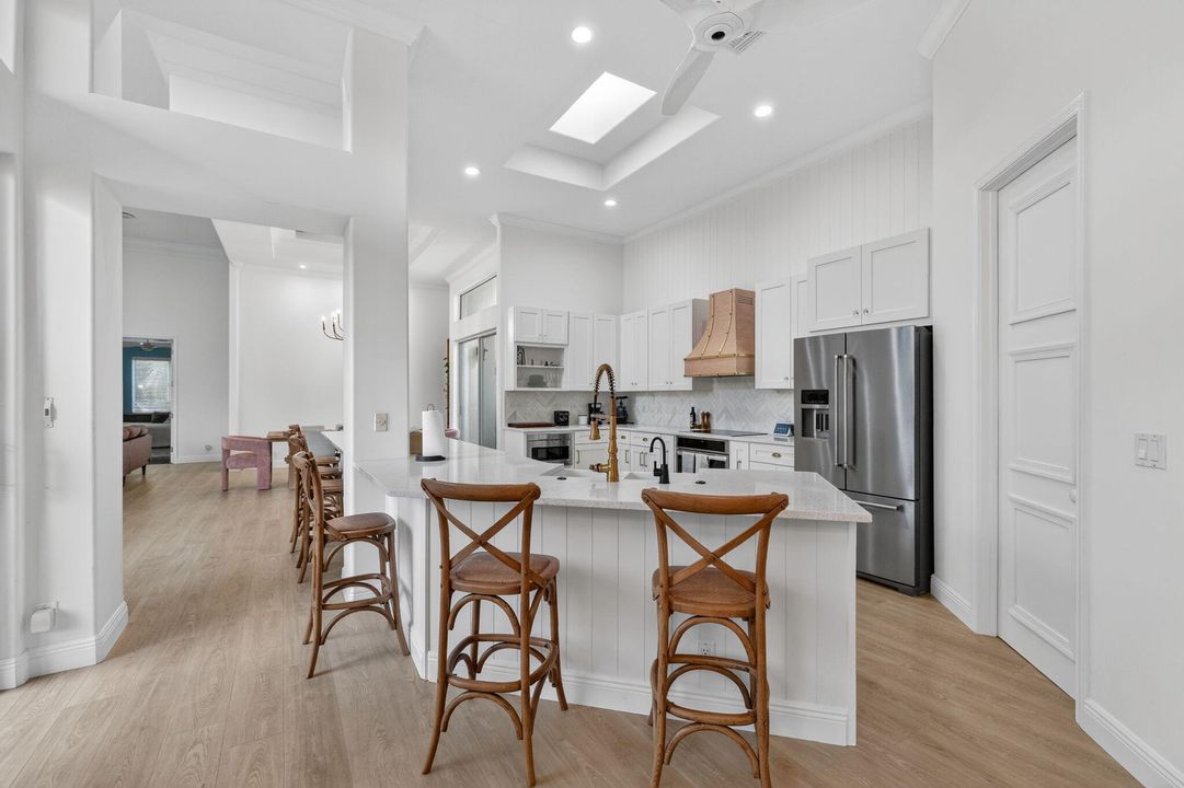 En Venta: $1,150,000 (4 camas, 3 baños, 2956 Pies cuadrados)