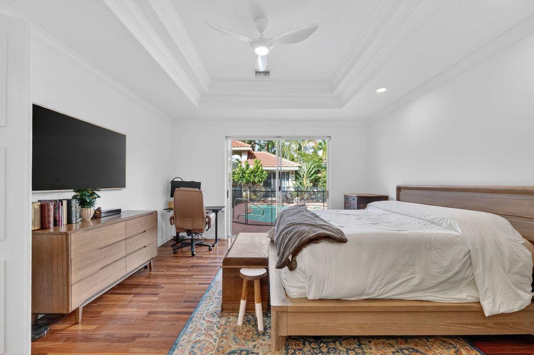 En Venta: $1,150,000 (4 camas, 3 baños, 2956 Pies cuadrados)