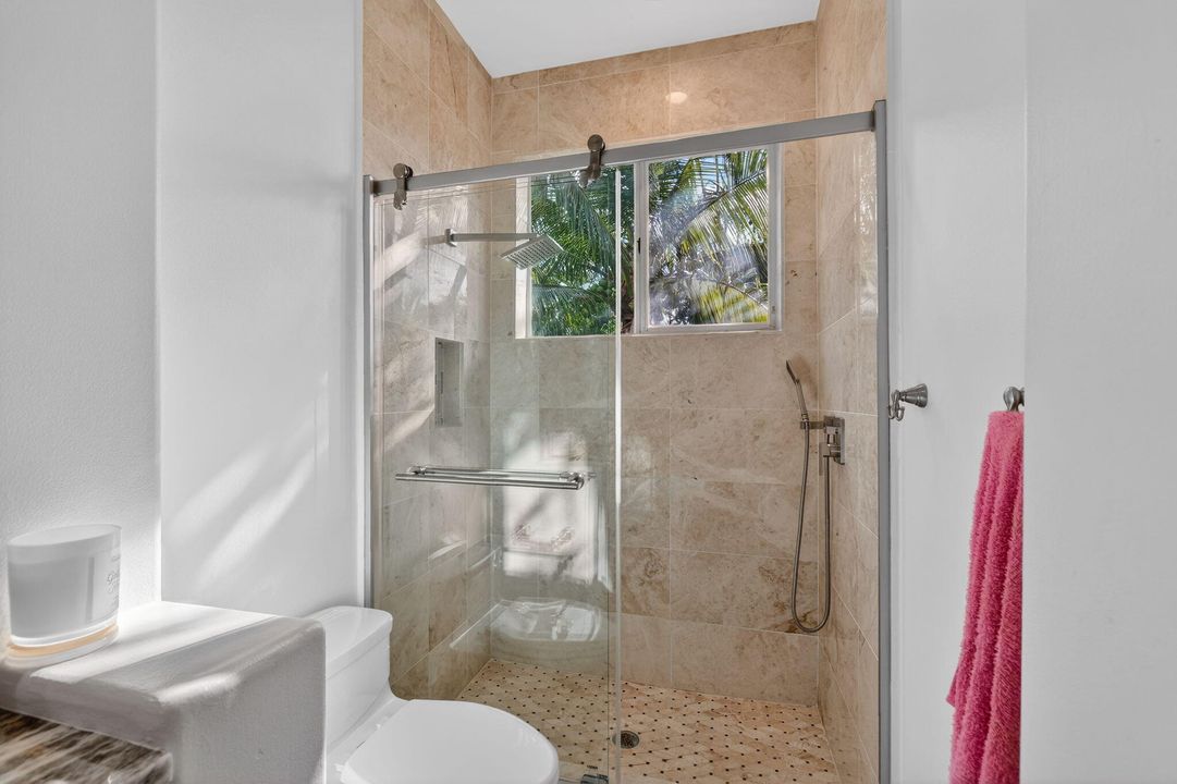 En Venta: $1,150,000 (4 camas, 3 baños, 2956 Pies cuadrados)