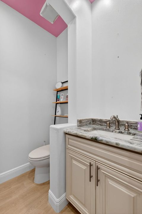 En Venta: $1,150,000 (4 camas, 3 baños, 2956 Pies cuadrados)