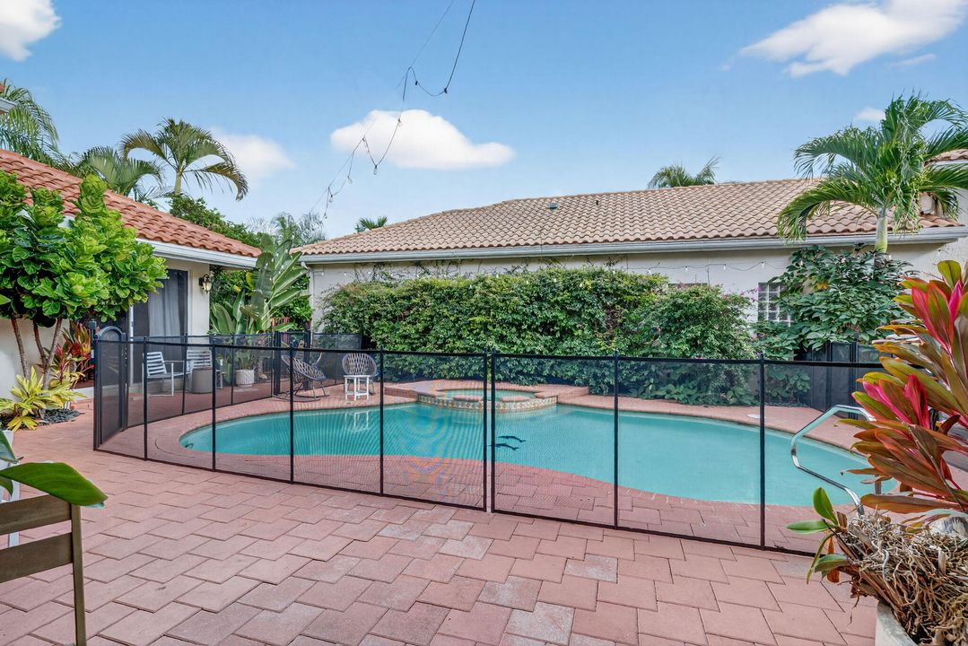 En Venta: $1,150,000 (4 camas, 3 baños, 2956 Pies cuadrados)