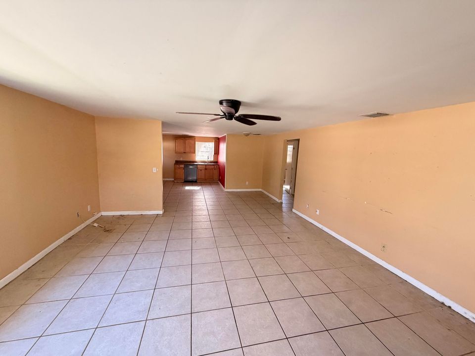 En Venta: $189,900 (2 camas, 2 baños, 1020 Pies cuadrados)