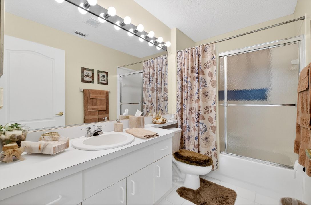 待售: $250,000 (2 贝兹, 2 浴室, 1464 平方英尺)