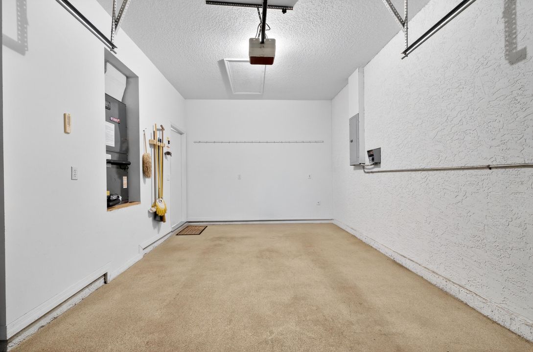 待售: $250,000 (2 贝兹, 2 浴室, 1464 平方英尺)