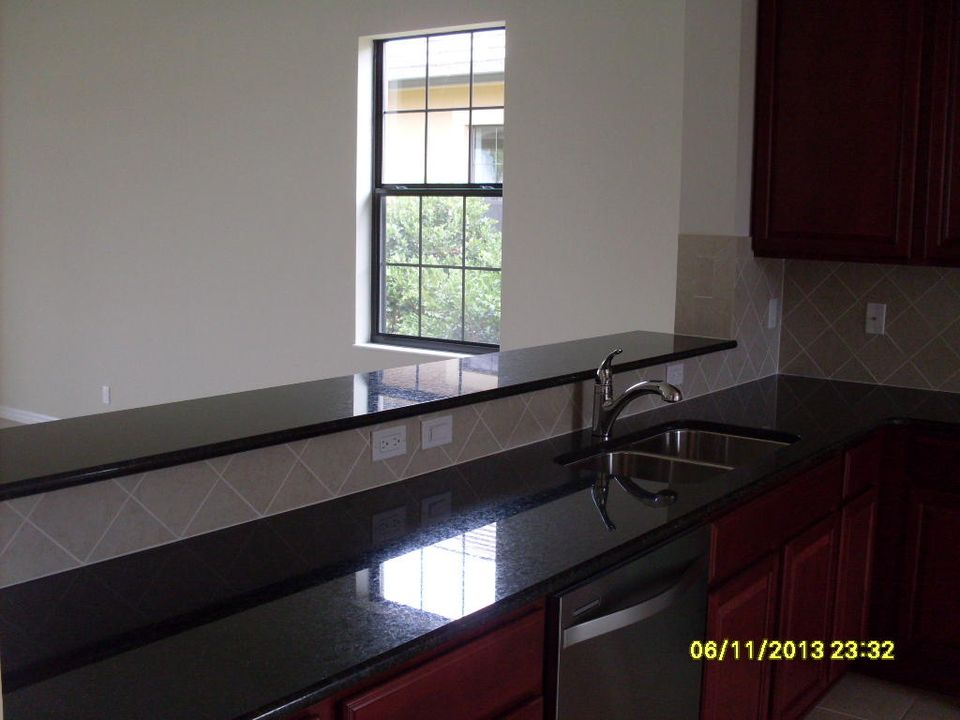 En Venta: $719,000 (3 camas, 2 baños, 1690 Pies cuadrados)