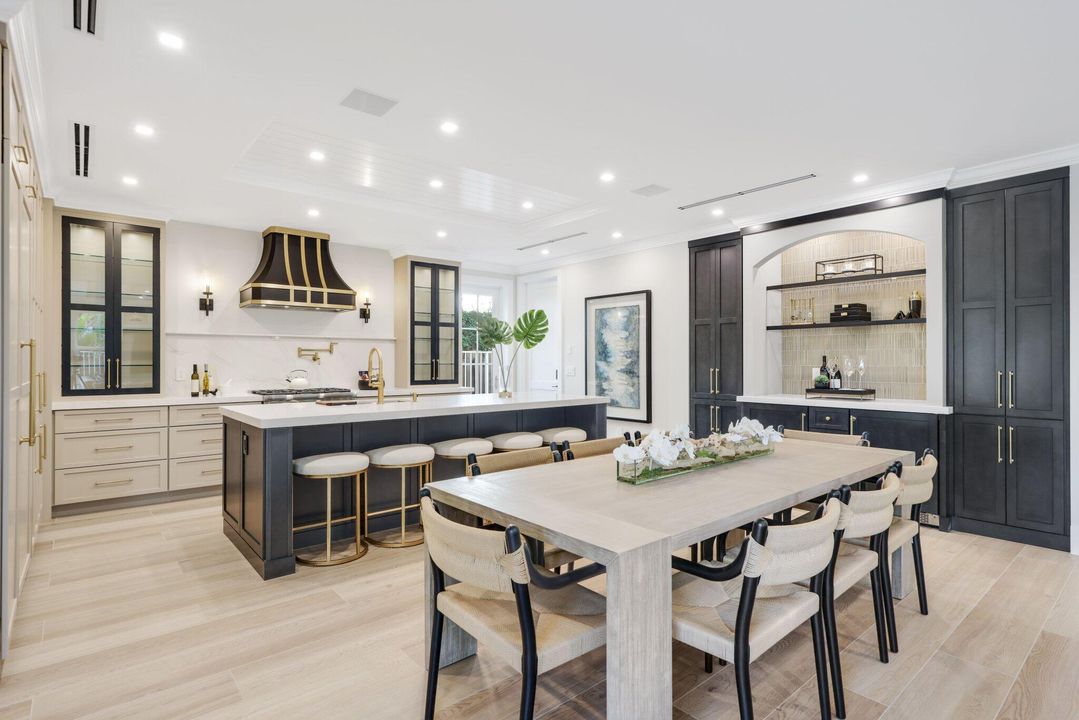 На продажу: $3,595,000 (4 спален, 3 ванн, 3158 Квадратных фут)