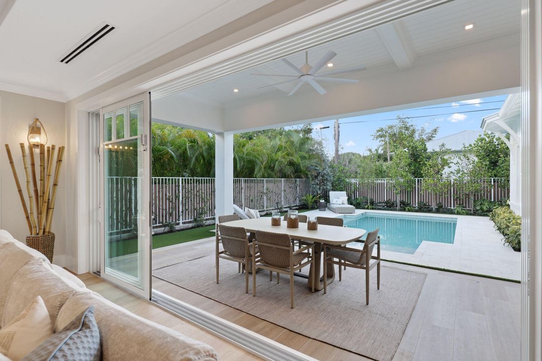 На продажу: $3,595,000 (4 спален, 3 ванн, 3158 Квадратных фут)