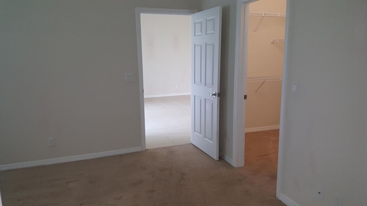 В аренду: $3,400 (3 спален, 2 ванн, 1690 Квадратных фут)