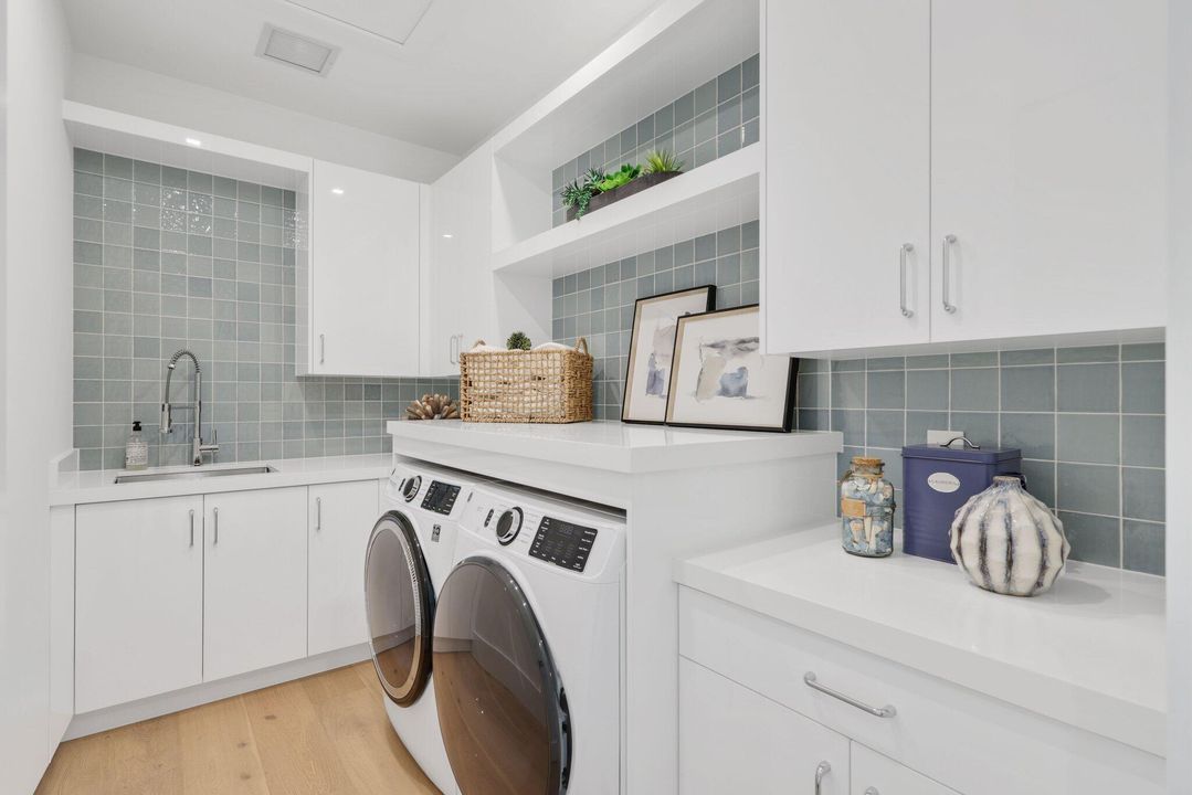 На продажу: $3,595,000 (4 спален, 3 ванн, 3158 Квадратных фут)