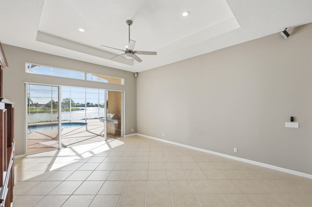 待售: $489,500 (3 贝兹, 3 浴室, 2498 平方英尺)