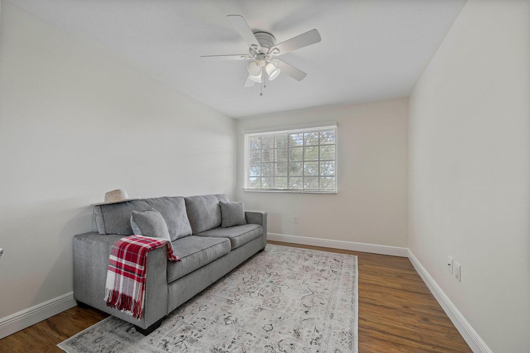 На продажу: $215,000 (2 спален, 1 ванн, 914 Квадратных фут)