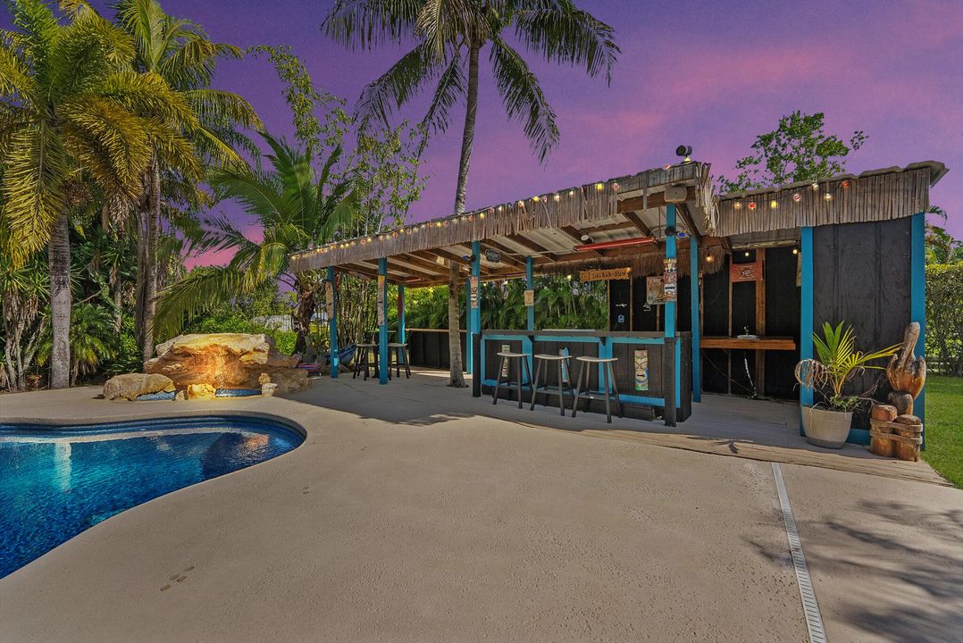 待售: $699,000 (3 贝兹, 2 浴室, 1684 平方英尺)