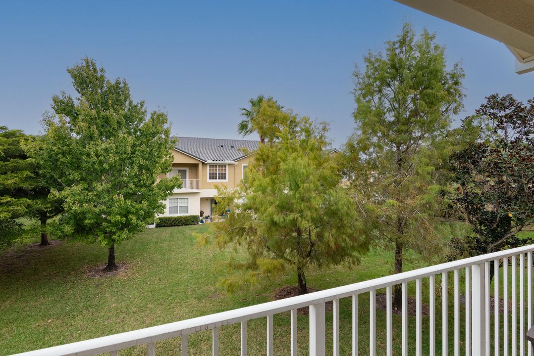 На продажу: $294,900 (3 спален, 2 ванн, 1442 Квадратных фут)