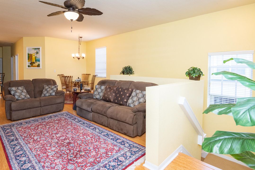 На продажу: $294,900 (3 спален, 2 ванн, 1442 Квадратных фут)