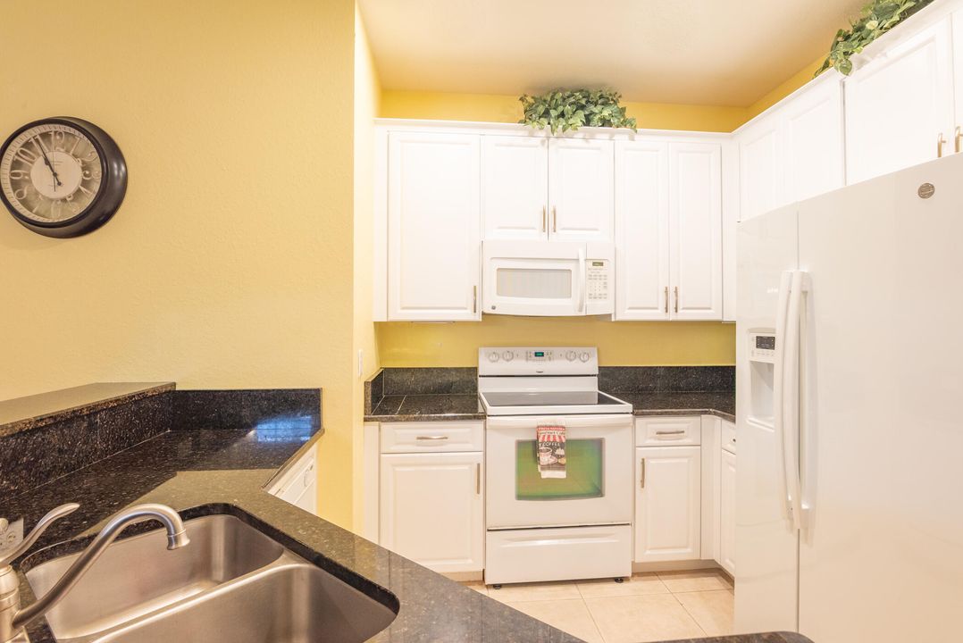 На продажу: $294,900 (3 спален, 2 ванн, 1442 Квадратных фут)