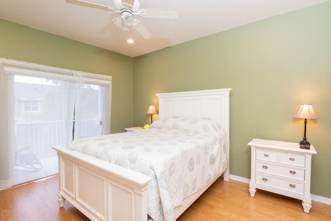 На продажу: $294,900 (3 спален, 2 ванн, 1442 Квадратных фут)