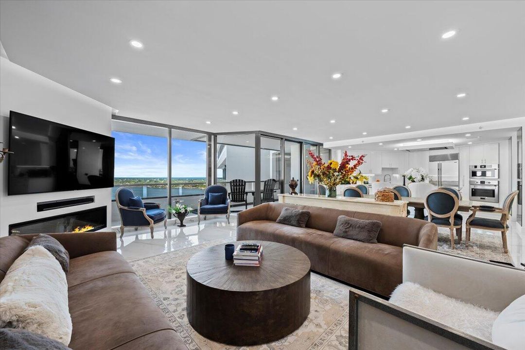 待售: $1,795,000 (2 贝兹, 2 浴室, 2448 平方英尺)