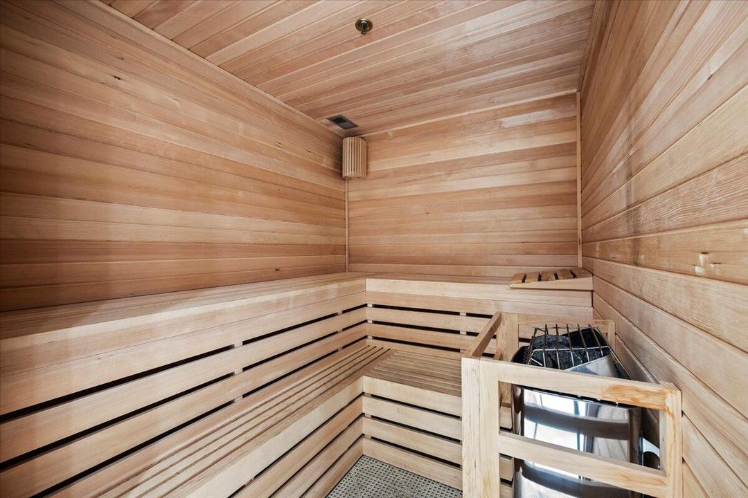 待售: $1,795,000 (2 贝兹, 2 浴室, 2448 平方英尺)