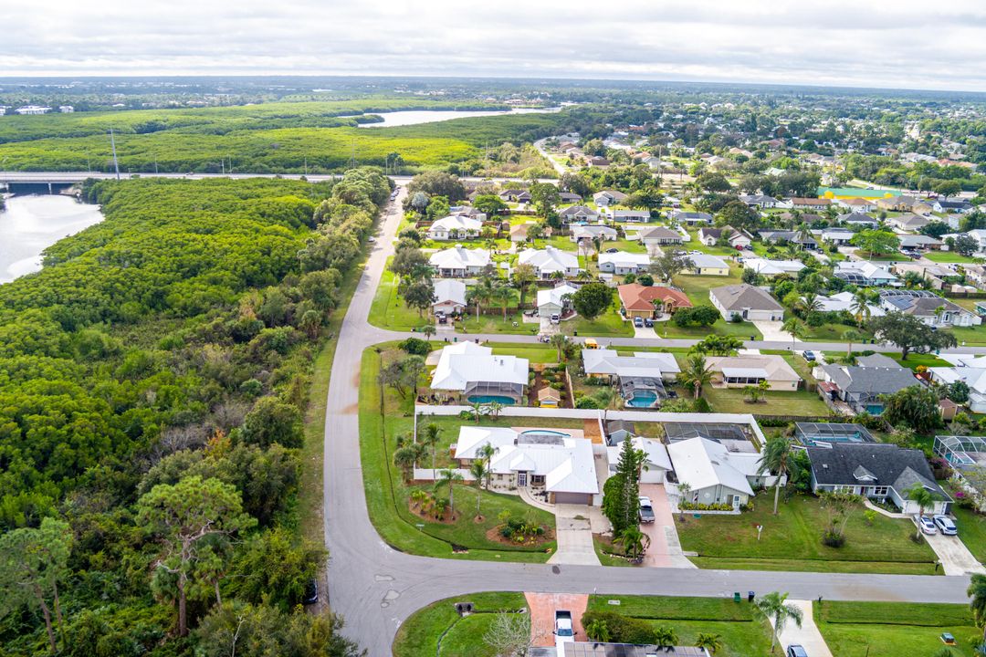 待售: $425,000 (3 贝兹, 3 浴室, 2072 平方英尺)