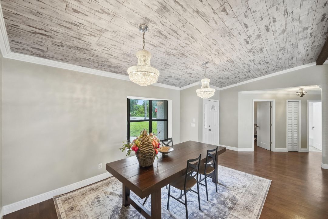 待售: $425,000 (3 贝兹, 3 浴室, 2072 平方英尺)