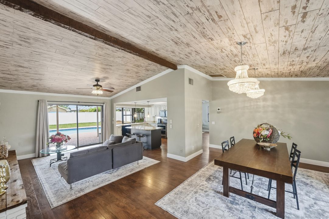 待售: $425,000 (3 贝兹, 3 浴室, 2072 平方英尺)