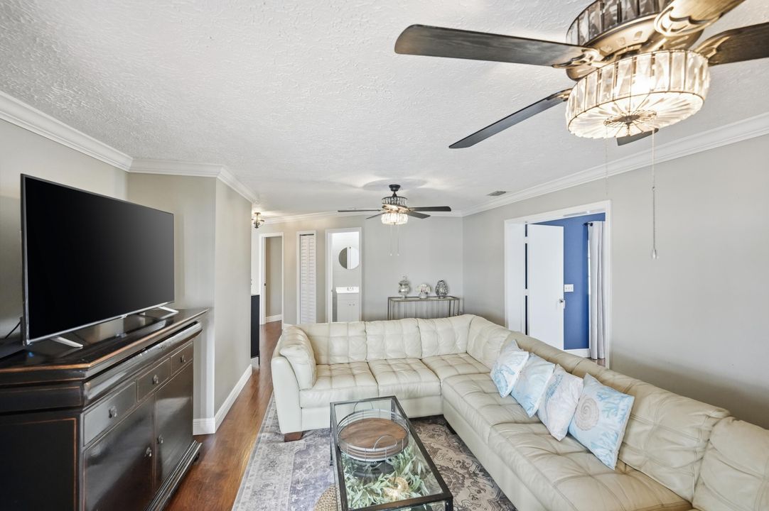 待售: $425,000 (3 贝兹, 3 浴室, 2072 平方英尺)