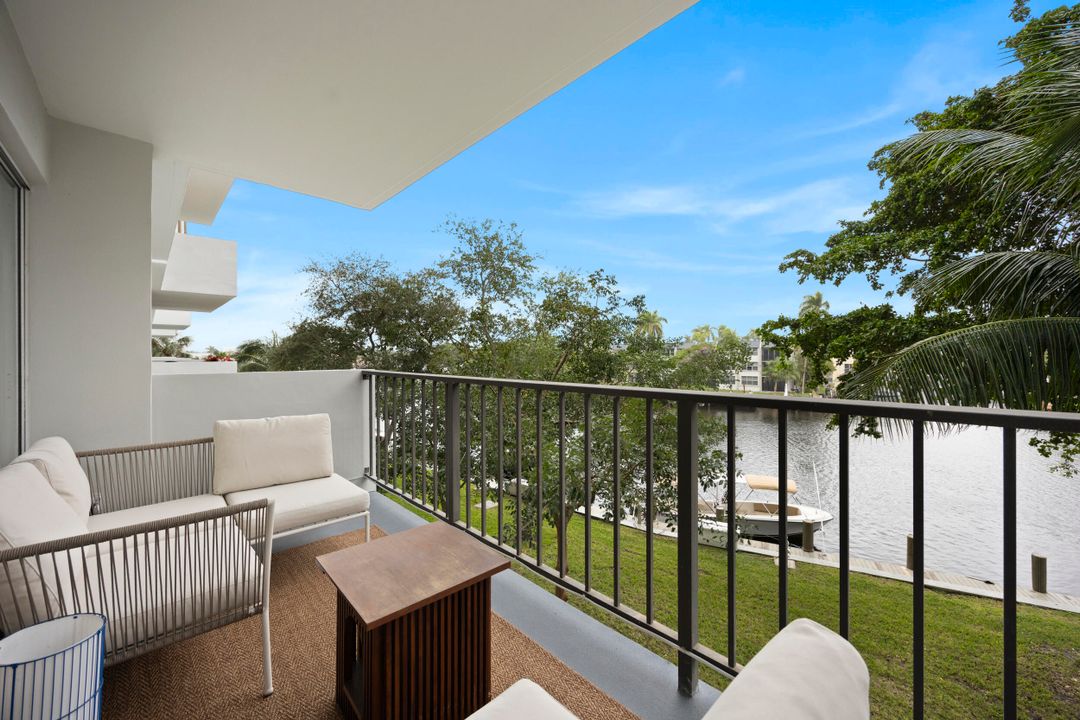 待售: $279,000 (1 贝兹, 1 浴室, 815 平方英尺)