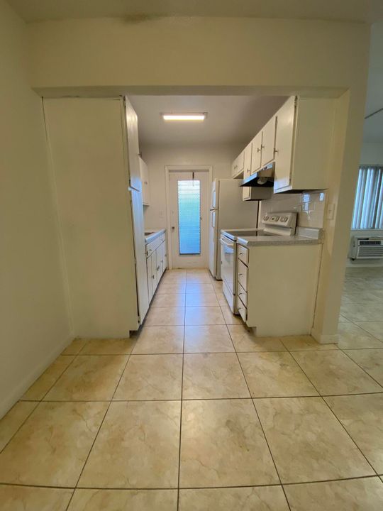 В аренду: $1,450 (1 спален, 1 ванн, 600 Квадратных фут)