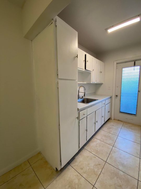 В аренду: $1,450 (1 спален, 1 ванн, 600 Квадратных фут)