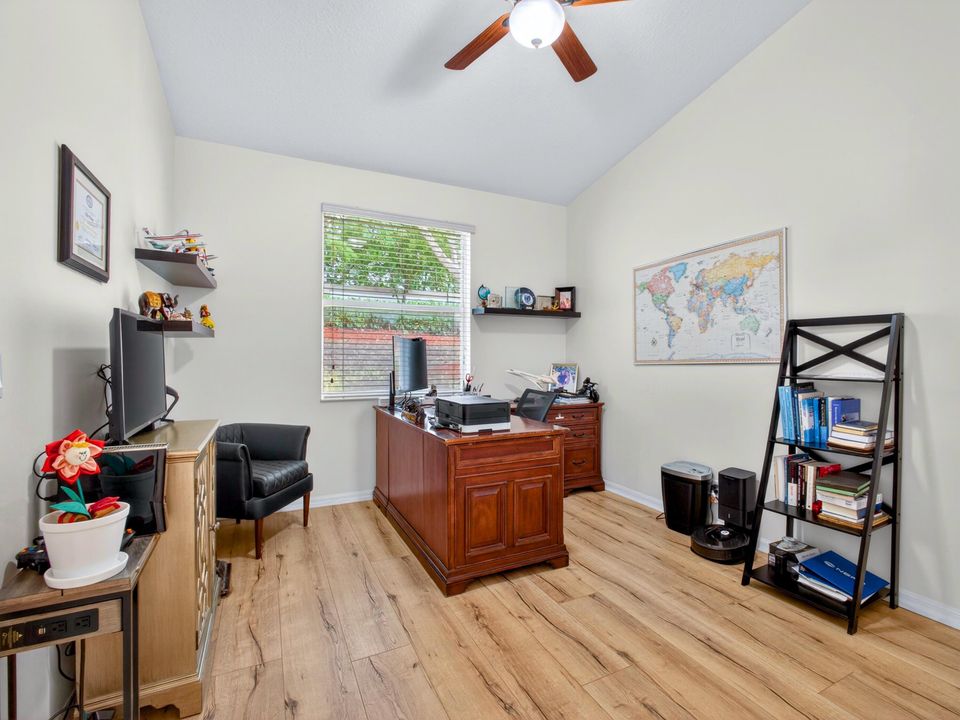 For Sale: $535,000 (2 beds, 2 baths, 1884 Square Feet)