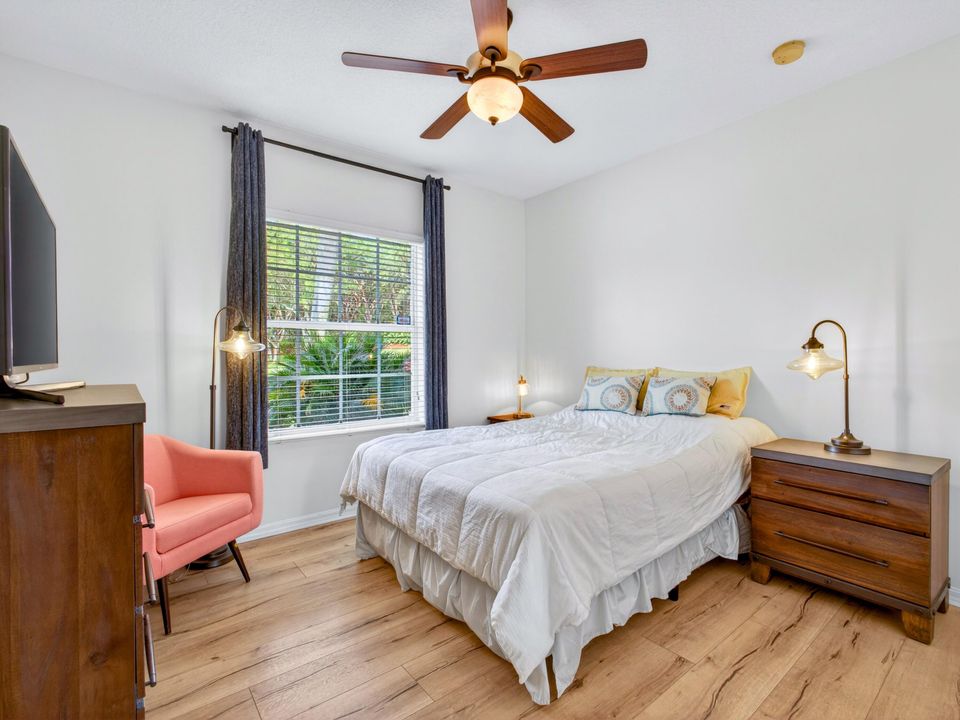 For Sale: $535,000 (2 beds, 2 baths, 1884 Square Feet)