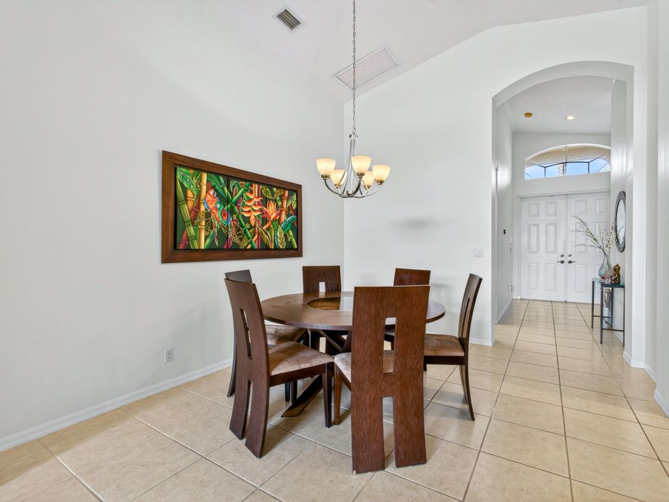 For Sale: $535,000 (2 beds, 2 baths, 1884 Square Feet)