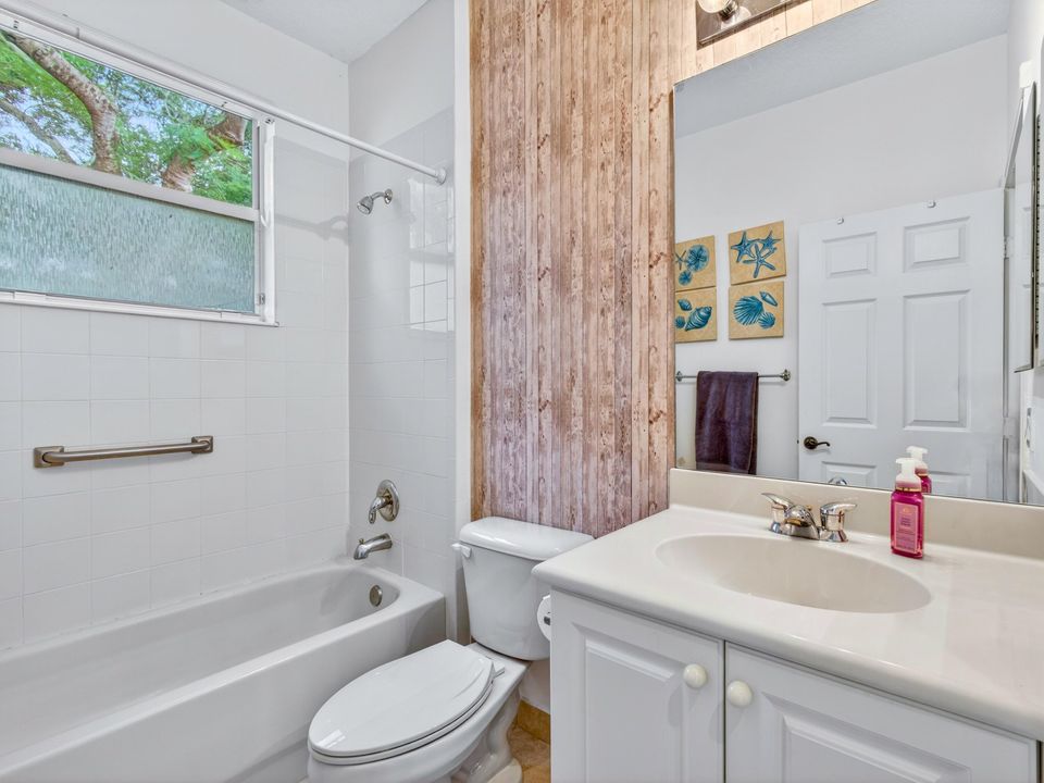 For Sale: $535,000 (2 beds, 2 baths, 1884 Square Feet)