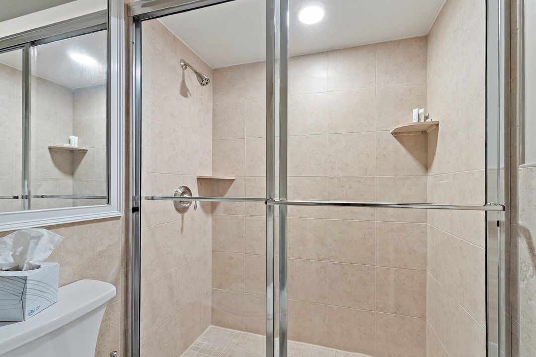 待售: $549,999 (2 贝兹, 2 浴室, 1135 平方英尺)