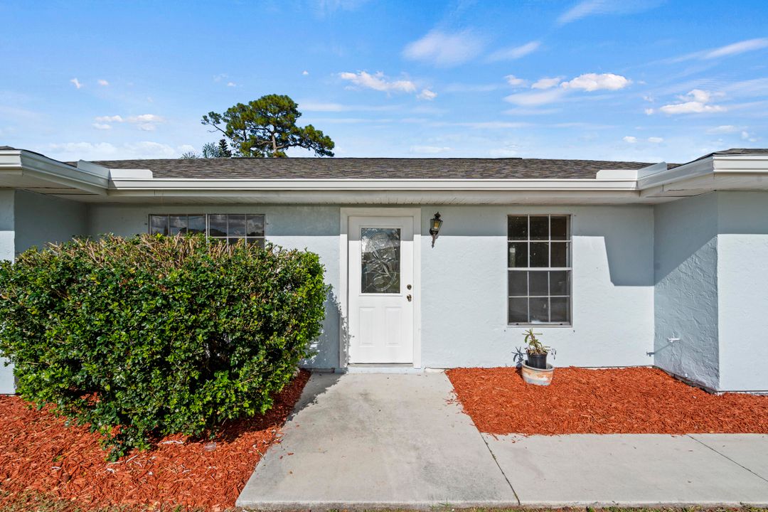 For Sale: $359,000 (3 beds, 2 baths, 1221 Square Feet)