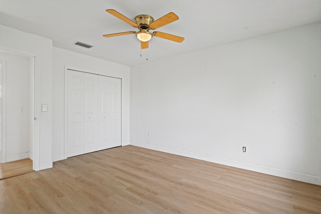 For Sale: $359,000 (3 beds, 2 baths, 1221 Square Feet)