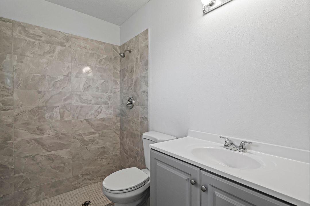 For Sale: $359,000 (3 beds, 2 baths, 1221 Square Feet)