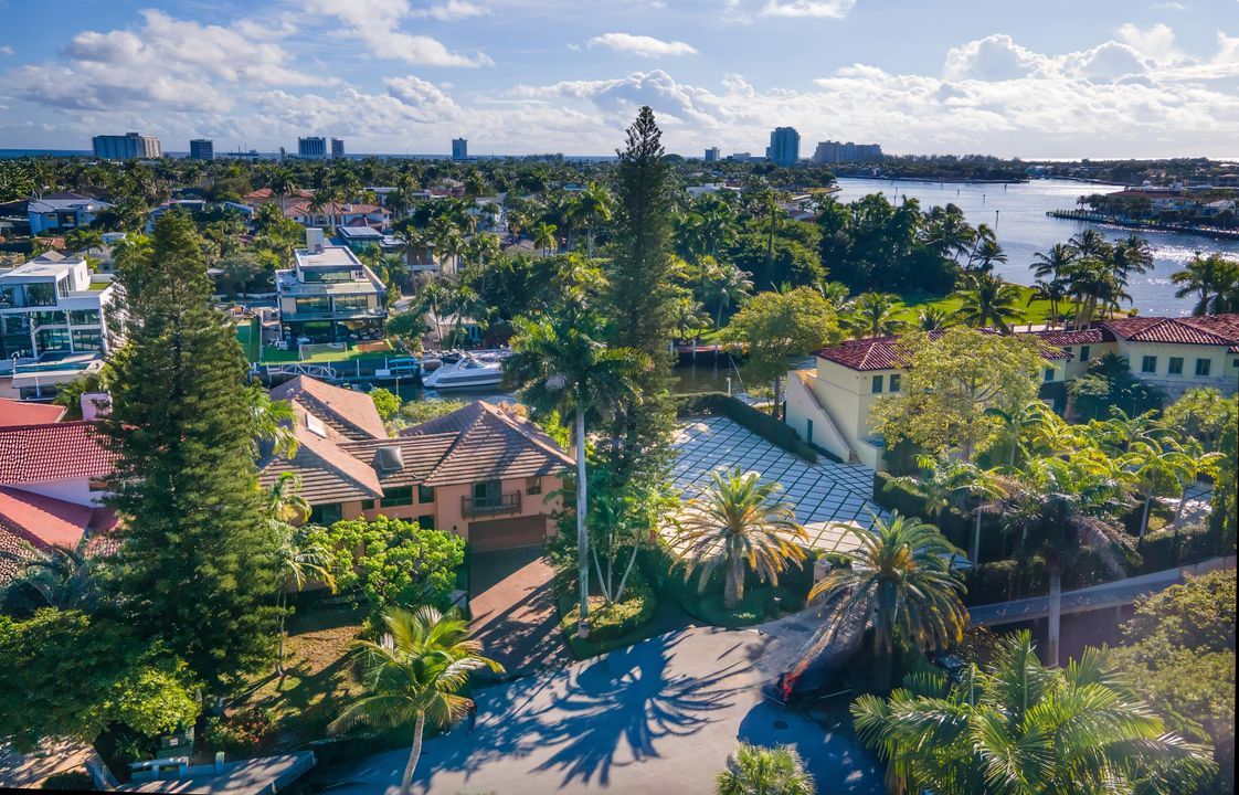 Activo con contrato: $3,600,000 (4 camas, 4 baños, 4452 Pies cuadrados)